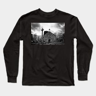 Rob Roy MacGregor's Church and Graveyard B&W Long Sleeve T-Shirt